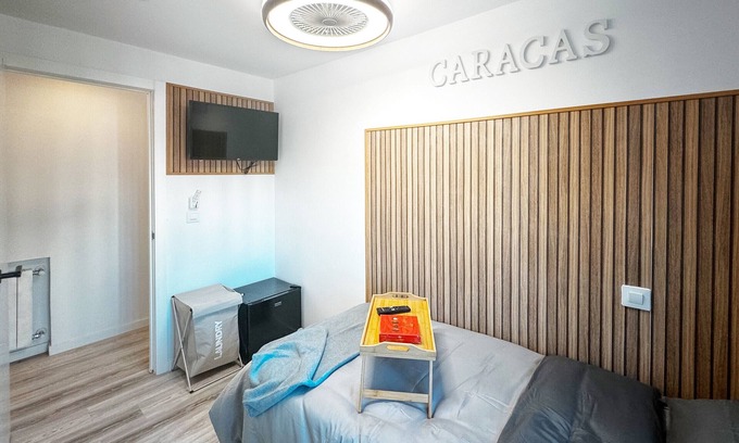 Simancas Cama Y Desayuno | Caracas: habitación perfecta para vivir y compartir en Madrid