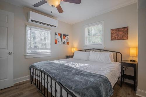 Athens Casa | Caras Cottage - 2 miles from Sanford Stadium