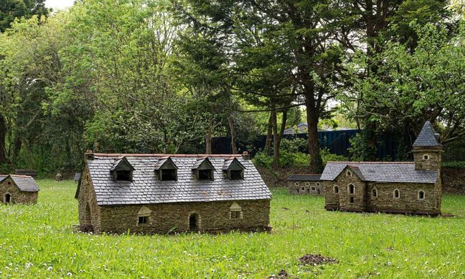 Saint-Gildas-de-Rhuys Alquiler De RV | Caravan 'Bungalow Toile Au Calme' with Private Terrace