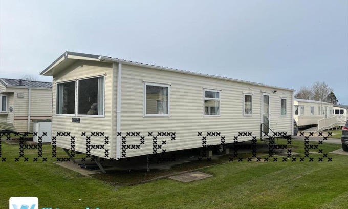 Grimsby Otro | Caravan Holiday on Haven site