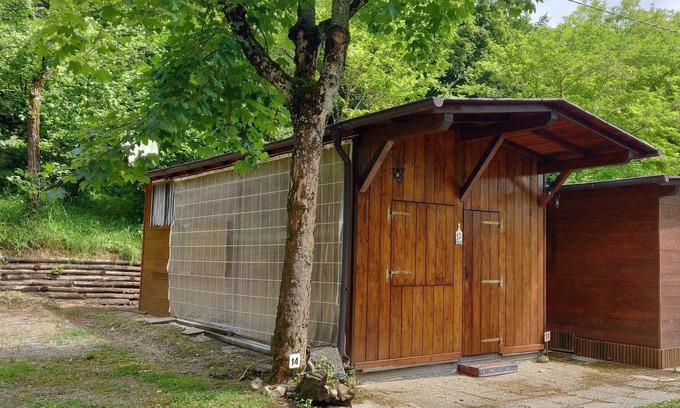 Palazzuolo sul Senio Alquiler De RV | Caravana "Le Sorgenti - Chalet 13" con vistas a la montaña y jardín privado
