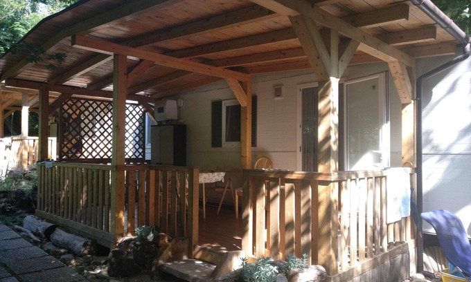 Palazzuolo sul Senio Alquiler De RV | Caravana "Le Sorgenti - Mobile Home 55" con vistas a la montaña, jardín y aire acondicionado