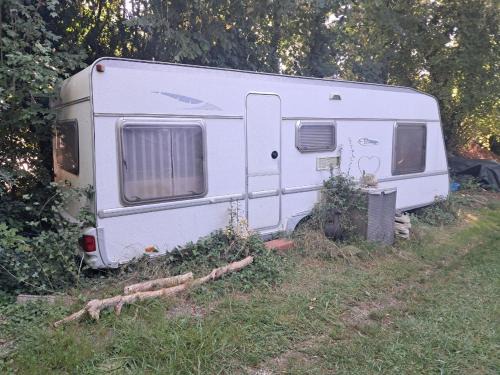 Lagny-sur-Marne Otro | Caravane chez l'habitant proche Disneyland Paris