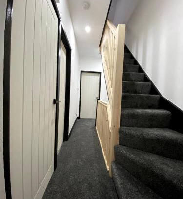 Plasnewydd Casa | Cardiff Central Home Sleeps 11