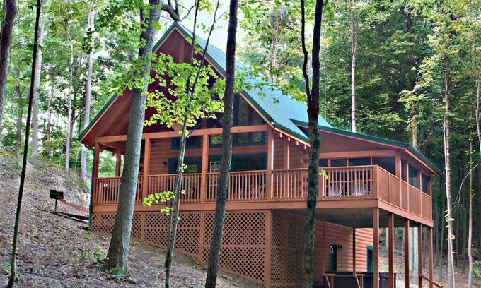 Sugar Grove Cabina | Cardenal Cabin en Hummingbird Hills (área de Hocking Hills)