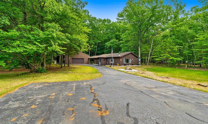 Lake Township Casa | Cardinal Cabin