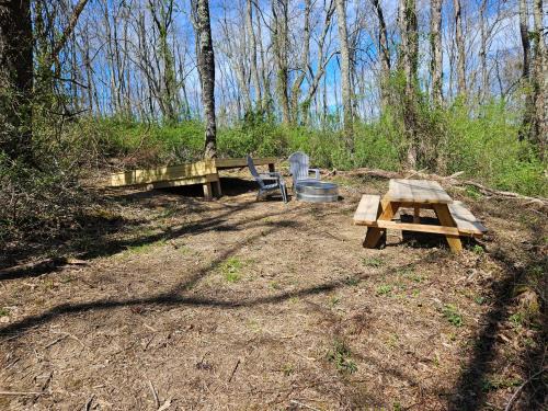 Logan Otro | Cardinal Cove Campsite at Hocking Vacations - Tent not included