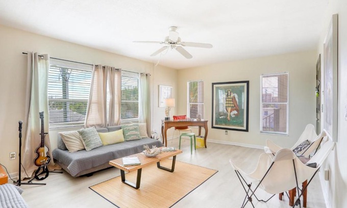Clearwater Beach Apartamento | Carefree Cottage