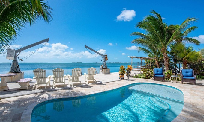 Summerland Key Casa | Caribbean Cabana: Your Perfect 3BR Oceanfront Retreat with Dockage, Pool and Breathtaking Views!