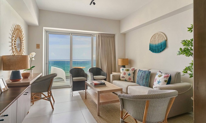 Juan Dolio - El Pueblo Apartamento | Caribbean Sea Panoramic View Suite on 17 Level