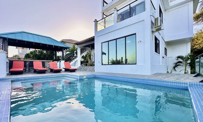 Antoneys Cay Casa | Caribbean Tower @Lighthouse Estates, West Bay
