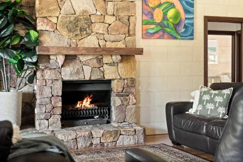 Dunsborough Casa | Carinya Cove - swimming pool, pet friendly, fireplace
