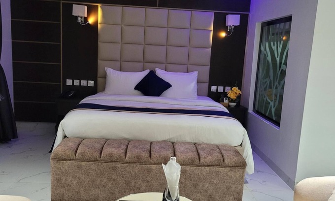 Utako Hotel | Carlton Swiss Luxury Residency