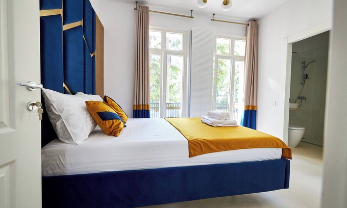 Bucharest Hotel | Carol Park View