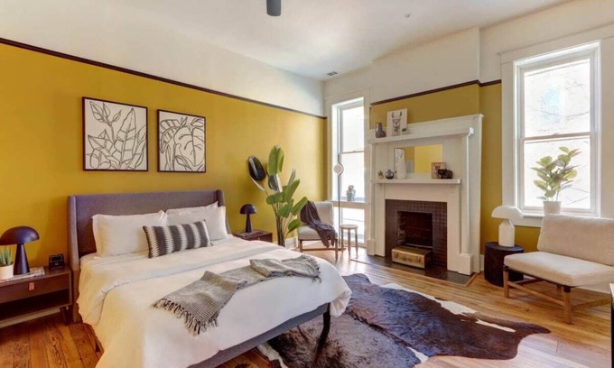 Old West Broad Neighborhood Apartamento | Carolina Gold @ The Huntingdon Lofts Collection