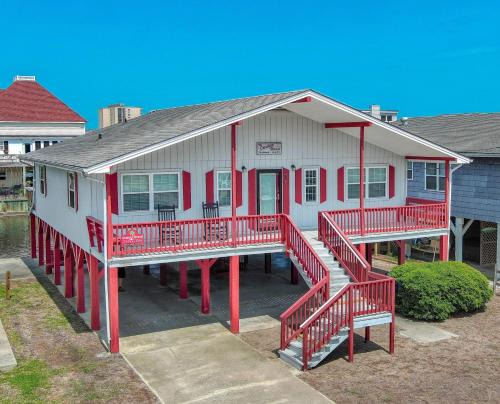 Cherry Grove Beach Casa | Carolina Roost in Cherry Grove