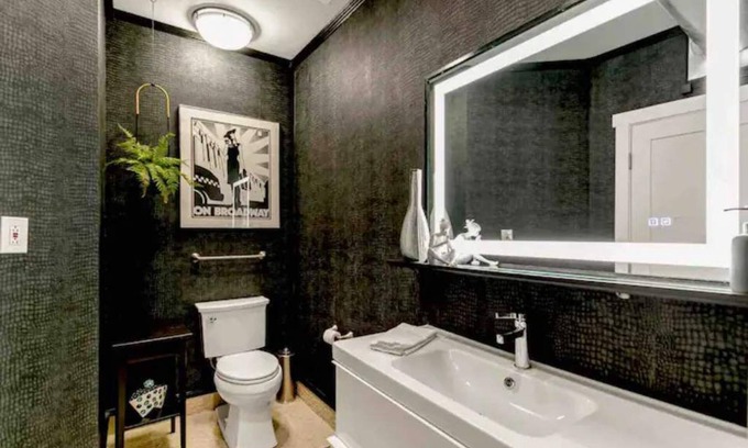 Englewood Apartamento | Carousel 2 - a proven location with a proven Host