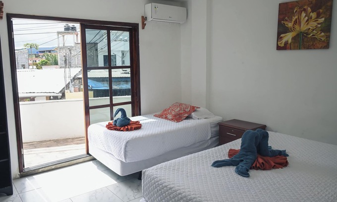 Bahía de la Academia Hotel | Carpao Lodge