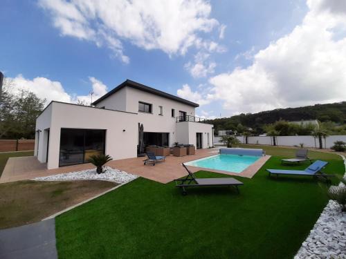 Jullouville Casa | Carpe Diem