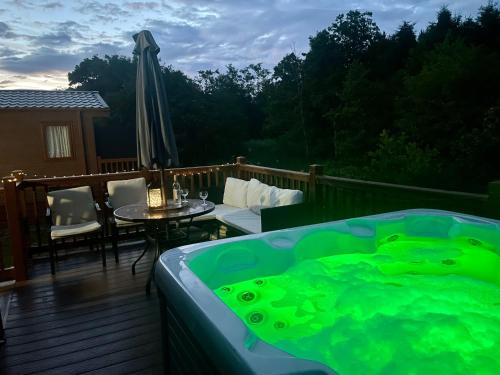 Morpeth Casa | Carre Retreat with private hot tub