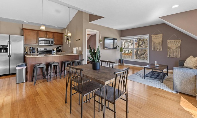 Kennedy King Casa | Carriage Home w/ early check in
