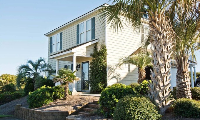 Salter Path Casa | Carriage House at Water's Edge, Oceanfront in Salter Path, NC!