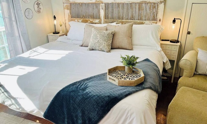 Ada Apartamento | Carriage House studio min to ECU