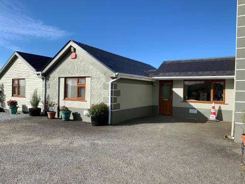 Ballinaboola Apartamento | Carrigadaggen Lodge 2 king bed Apartment - Spacious & Comfy!