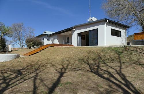 Mpofana Casa | Carshalton Cottage