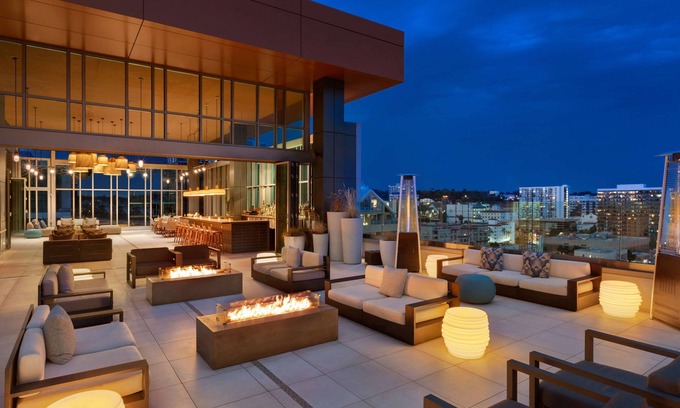 Downtown San Diego Hotel | Carte Hotel San Diego Downtown, Curio Collection by Hilton