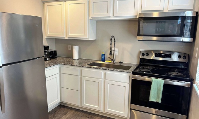 Norwood Apartamento | Carter #1, Two bedroom unit near Xavier, Downtown