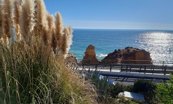 Mato Serrao Apartamento | Carvoeiro Friendly Relaxing Family apartment, nice complex 1.5Km to town / beach