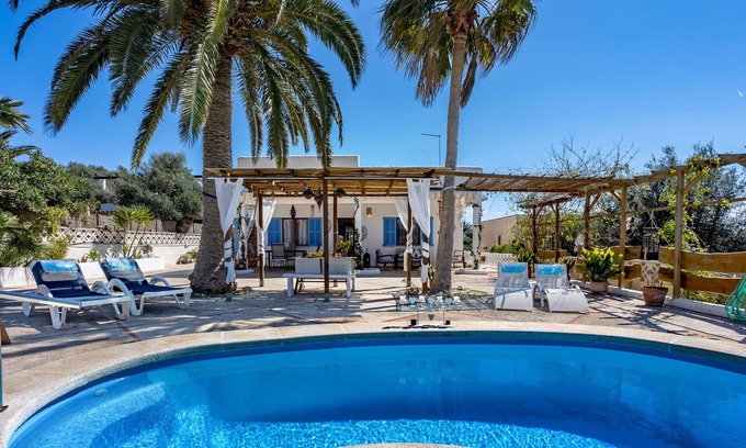 Cala Llombards Chalet De Esquí | Cas Padri by dracmallorca