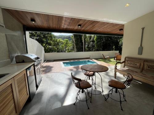 Teresopolis Casa | Casa 08 Floresta Boa Vista - Piscina Privativa e Lounge com Deck em Meio à Natureza