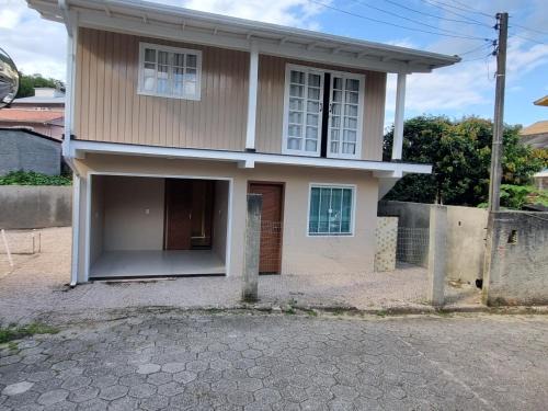 Governador Celso Ramos Casa | Casa 600 mts da praia do Simao Canto dos Ganchos