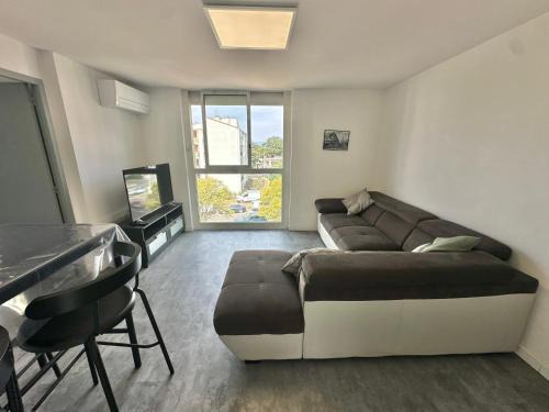 Moulin a Vent Apartamento | Casa 9 - Spacieux et familial, 3 chambres, 2 terrasses, climatisation et stationnement facile