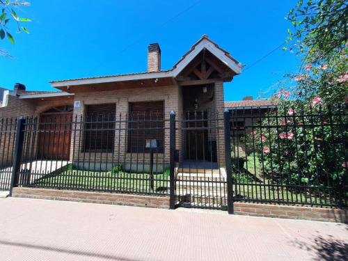 Necochea Casa | Casa a 2 cuadras de la playa