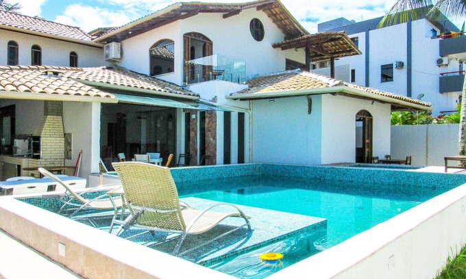 Sao Francisco Chalet De Esquí | Casa a 250m da Praia do Sul com Wi-Fi em Ilhéus/BA