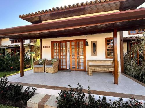 Manguinhos Casa | Casa a 4 Min da Praia de Manguinhos com Piscina, Sauna e Área Kids