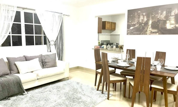 Santo Domingo Este Condominio | CASA AGOGEDORA !A 5 MIN. DEL AEROPUERTO