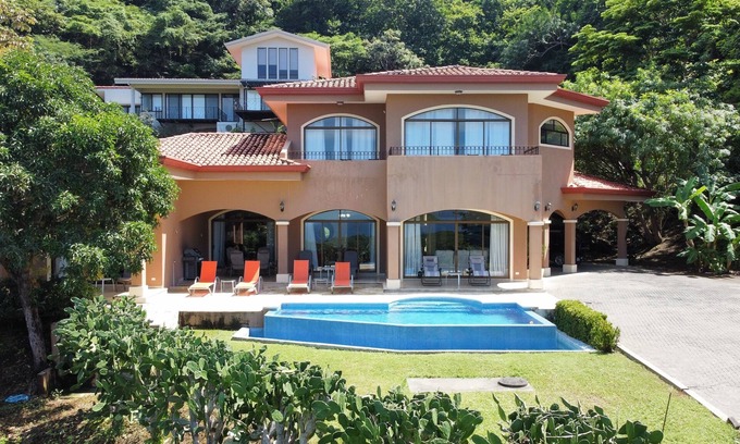Pacuare Reserve Casa | Casa Aguas a stunning two-story house located in the beautiful Playa Hermosa.