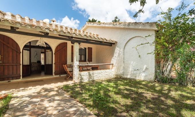 Villaggio Mandorli Casa | Casa ai Mandorli by Interhome