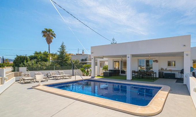 L'Alfas del Pi Casa | Casa Aigua Marina Spaniahome