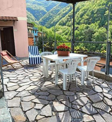Avegno Casa | CASA ALESSIA NEL VERDE con WI-FI