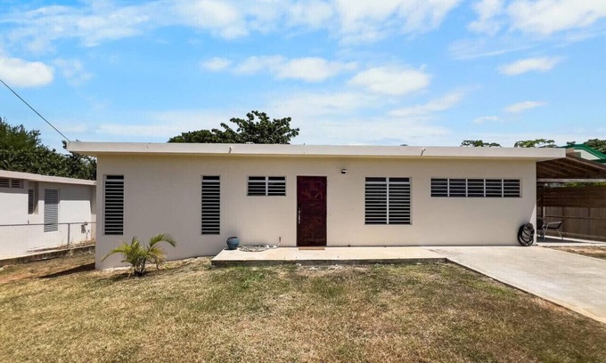 Membrillo Casa | Casa Almendros | House For 8PPL Near Beach @ Camuy