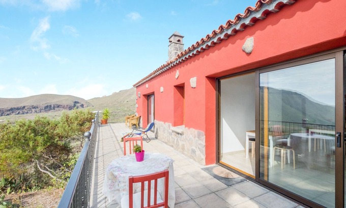 El Madronal Villa | "Casa Aloe" con vistas a la montaña, Wi-Fi, balcón, terraza, jardín y piscina