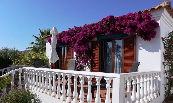 Olhao Chalet De Esquí | Casa Alta - pool view cottage