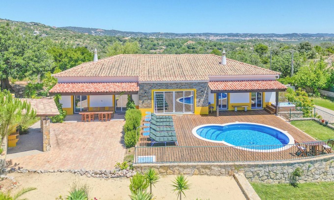 Fialho Villa | Casa Alto de Santo Antonio