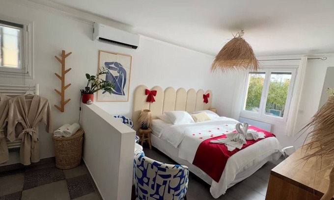 Montfort-sur-Argens Apartamento | Casa Amor & SPA - Suite Romantique Loveroom Jacuzzi Privatif et Petits Déjeuners
