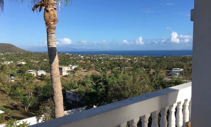 Florida Condominio | ¡Escápese de las impresionantes vistas de los océanos y la piscina!